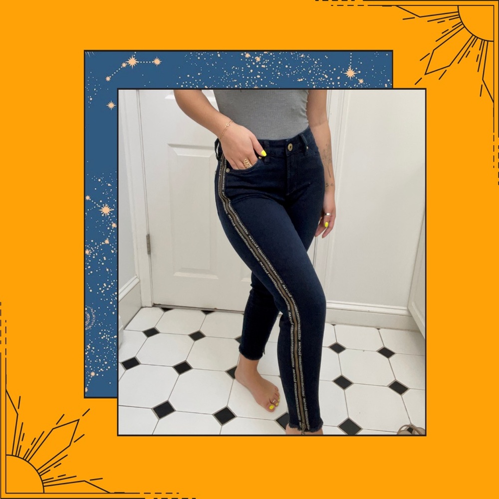 Brazilian zipper jeans, made and bought in Brazil
